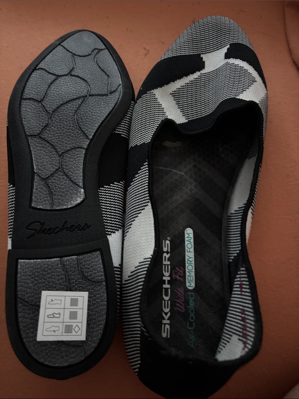 Skechers Black and Gray Slip-On Knit Memory Foam Flats - Picture 4 of 5